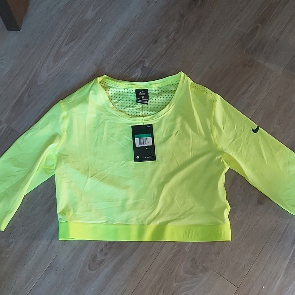 Nike hypercool neon crop
